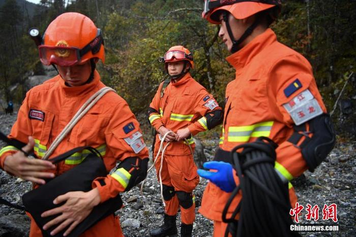 国家综合性消防救援队伍一年完成120多万起应急救援任务