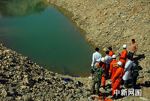 山西离石一中学四名初中生玩水时溺水身亡