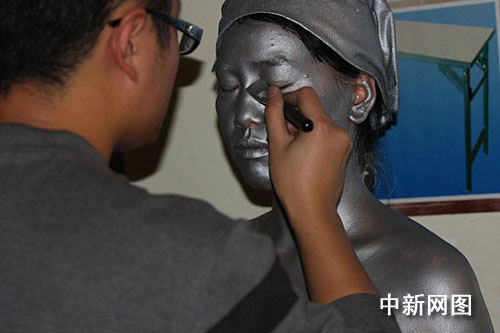 揭秘2009年秋季糖酒会真人雕塑制作过程(图)