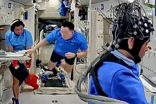 神二十一乘组“出差”进度：已超五个月 收获颇丰