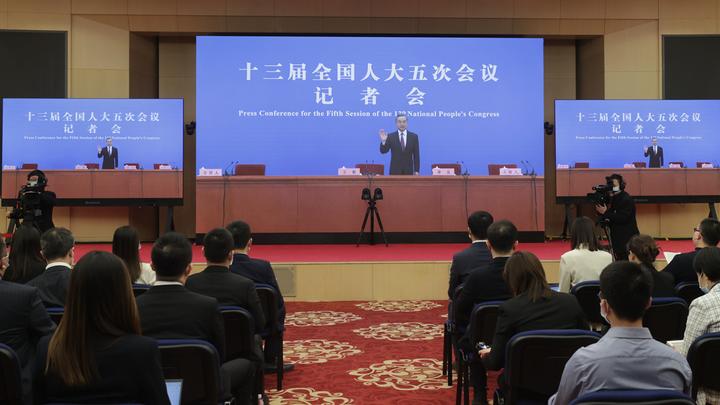 王毅就“中国外交政策和对外关系”相关问题答问