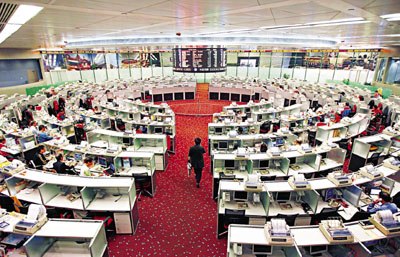 香港百万富翁看好2013年股市逾半今年喜欢炒股