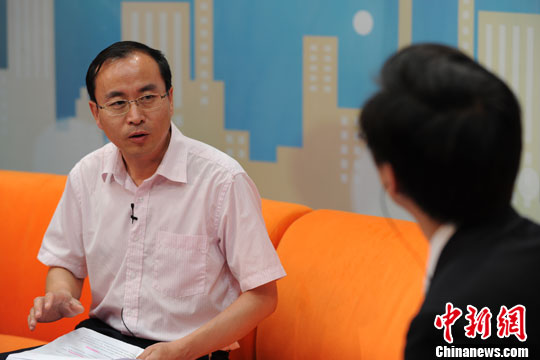 曹卫东:高管减持挂钩发行价保护投资人