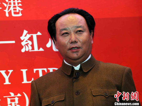 红心表示,希望在明年建党90周年时,在香港公映多部红色经典影片,让港