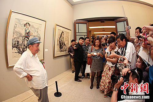 中国美协顾问,陕西省美协名誉主席刘文西获得众多美术爱好者的追捧.