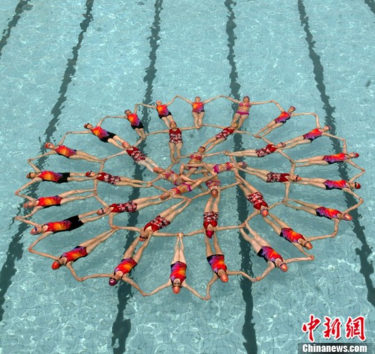 ����Ů�Ӿ�Ư�����������������̾