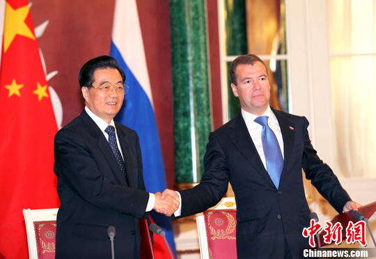 �ж�����Ԫ�׻���ǩ������������2��