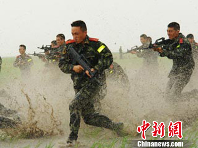 吉林武警开展实战化野外极限综合演练