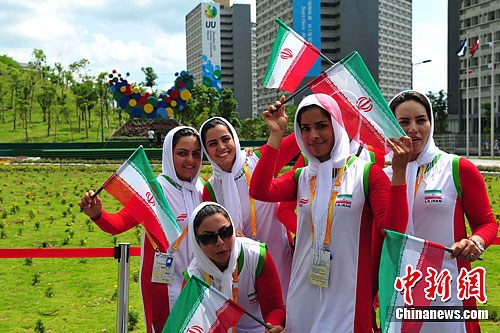 ������Ů��ѧ���ֳֹ����ڴ��˴���Ӱ