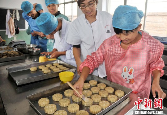 �ӱ��ؽ�ѧ��Ϊ��ʦ���±�