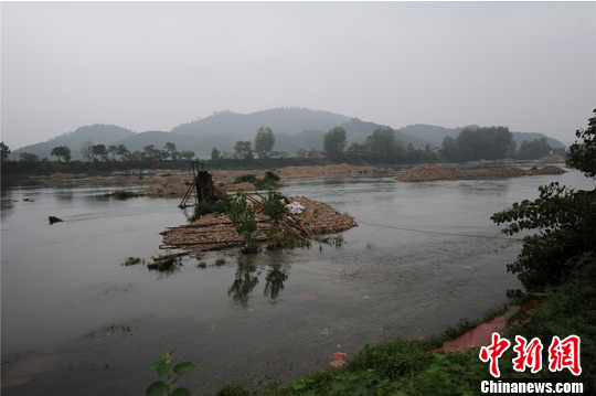 ��ͼ��ֱ���������������¹��ֳ�