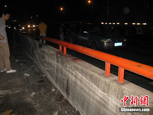 �Ϻ�һ��˾Ա���೵�෭����11������