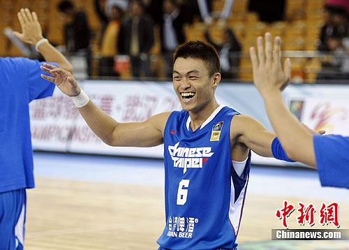 �����ǽ������л�̨��2����ʤ����ۣ�4��