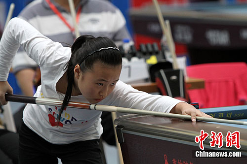 11���й�СѾ��սŮ�Ӿ���������