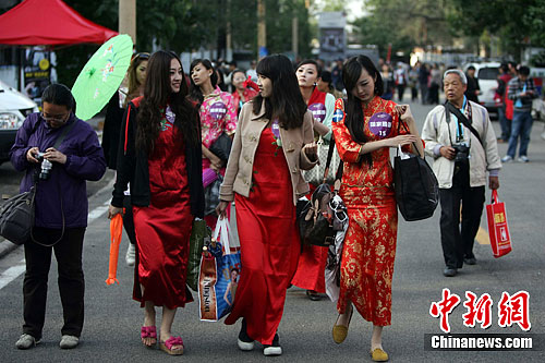 ��Ůģ�����ĳ�Ϊƽң��Ӱ��չ�����羰�ߣ�5��