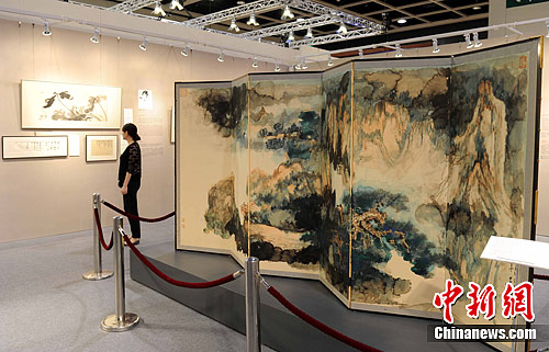 ���ڰְ����ߵ����ӡ�������Ŵ�ǧ��Ʒչ���������