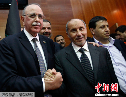 �����ǡ�ȫ������ίԱ�ᡱѡ����ִί����ϯ��2��