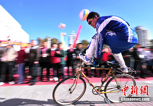 �л������ܳ����Ĳ�����չ������2��