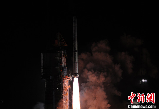 组图：中国成功发射第十颗北斗导航卫星（3）