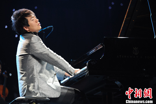 2011�����ִ���˹���й�Ѳ�ݳɶ����죨3��