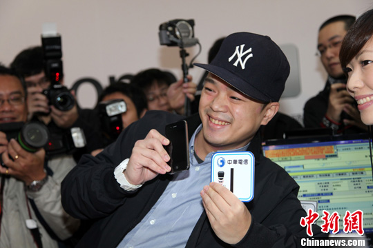 iPhone4S̨����������һ�ˡ�����������