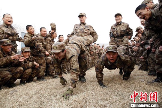 ɽ�������±�ѵ����϶�����