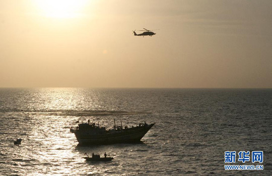 美海军解救13名被索马里海盗劫持的伊朗人质（2）