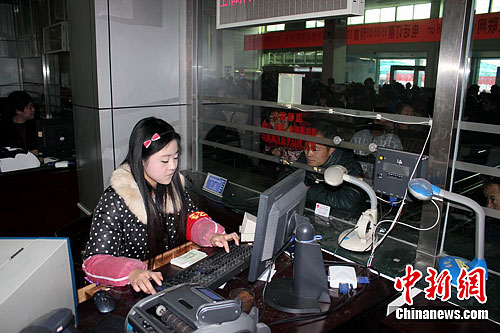 80后90后春运路上别样红2