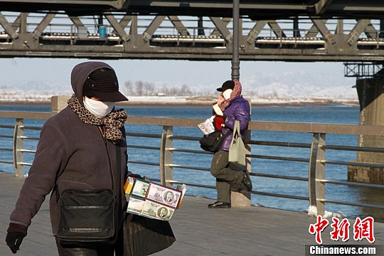 鸭绿江畔气温骤降中朝边境旅游生意清淡2