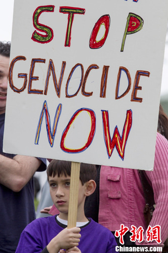 洛杉矶民众为结束种族灭绝举行步行活动2
