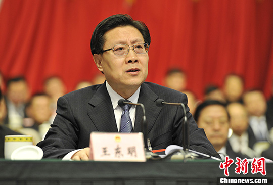 四川十二届人大二次会议闭幕王东明出席并讲话