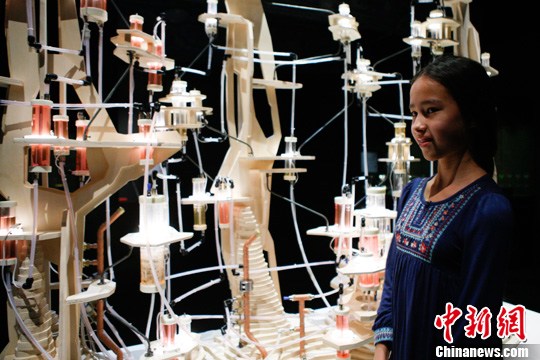 中法“茶酒论”艺术展在北京开幕