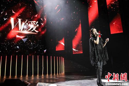 群星璀璨闪耀成都 WE爱巡回演唱会首站燃力开唱