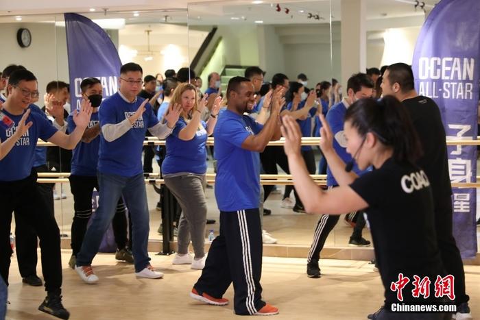 亚裔受袭频发纽约防卫课程受欢迎