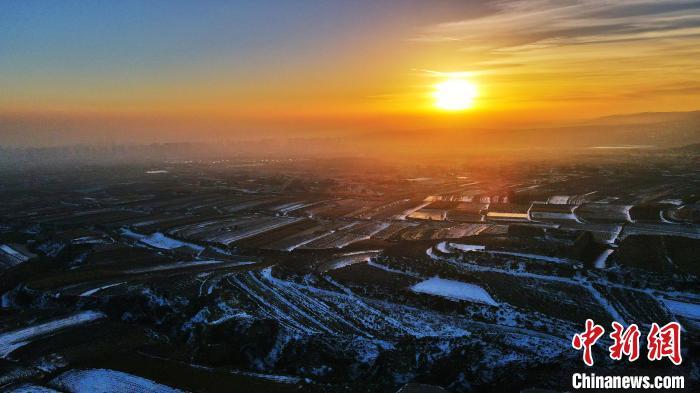 兰州乡村沐浴冬日晨光绘美图