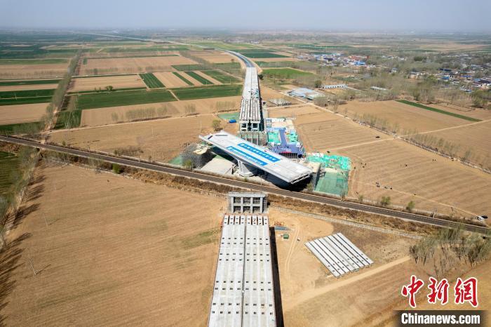 邯郸至黄骅港高速公路唯一转体桥实现智能化转身