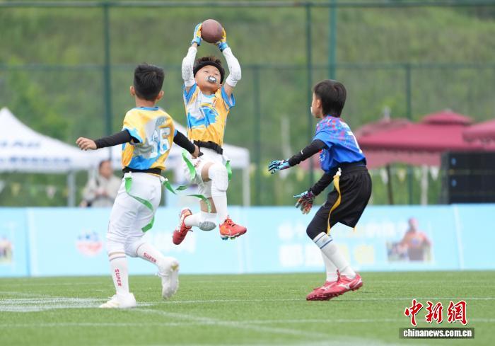 2026NFLFLAG“勇者之冠”青少年腰旗橄榄球总决赛在崇礼开赛