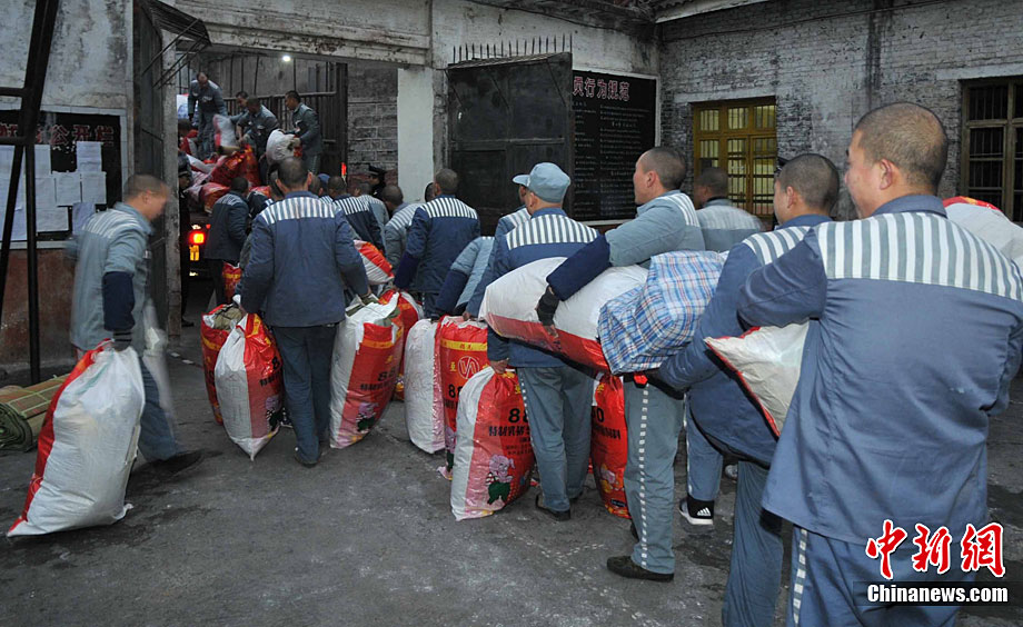 四川达州监狱千余服刑人员大搬迁