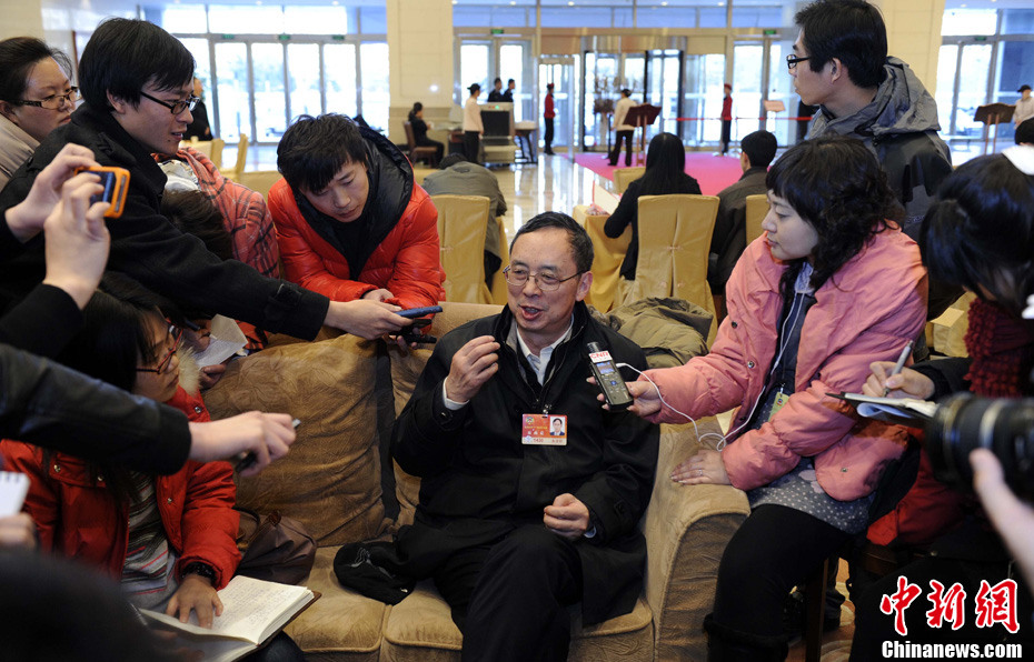 北京京西宾馆迎接全国人大代表团