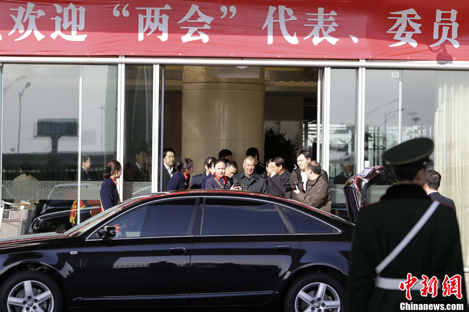 北京京西宾馆迎接全国人大代表团