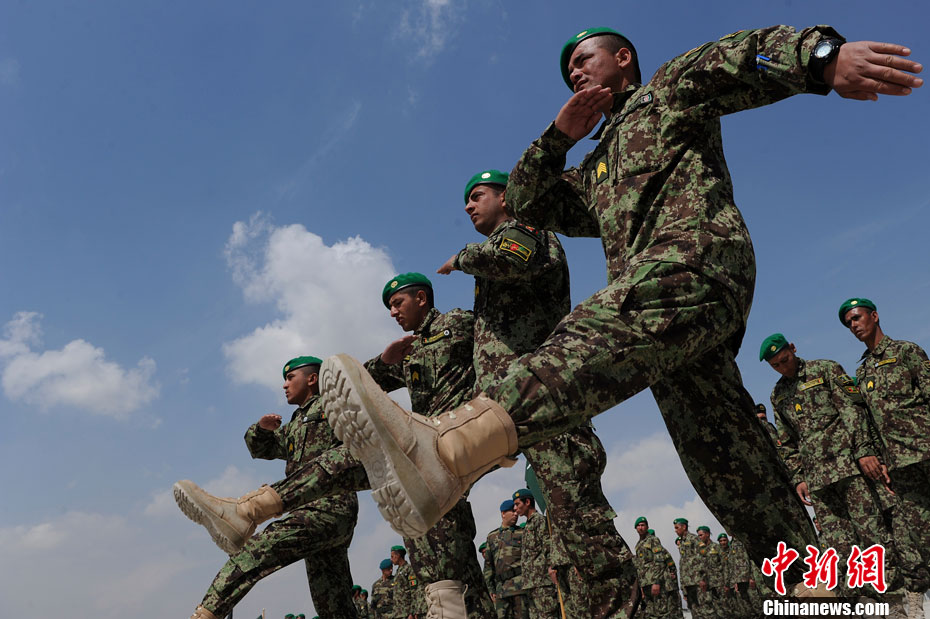 阿富汗国民军举行新兵毕业典礼