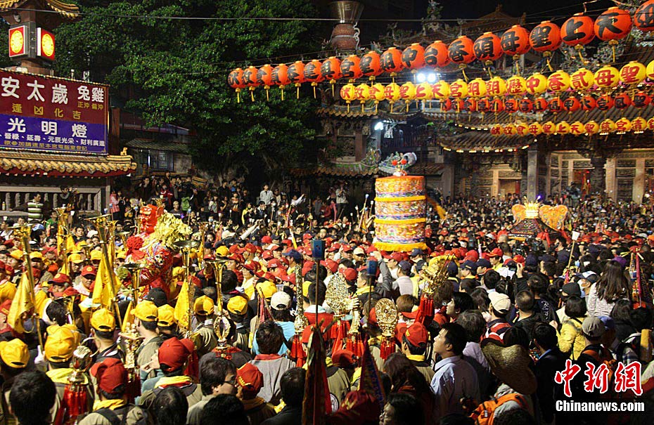 台湾大甲镇澜宫妈祖起驾绕境