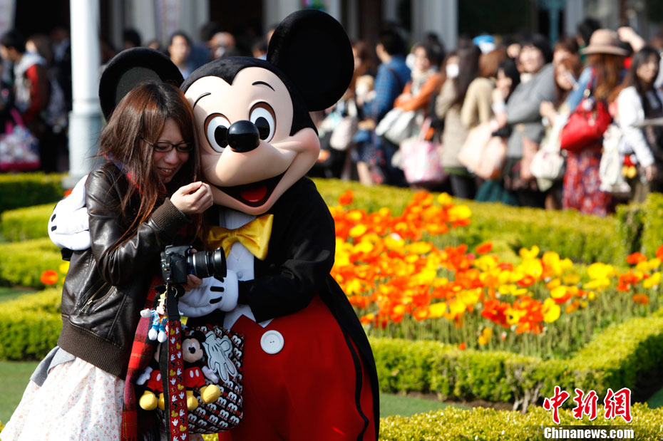 �ձ���ʿ��ر�һ�º�����ӭ��