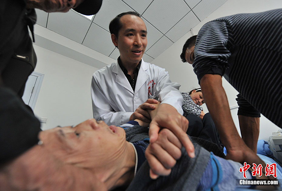 一位劫后余生的北川医生——为灾民做康复医疗