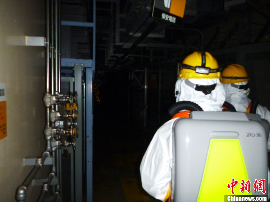 工作人员首次进入福岛核电站2号机组作业 