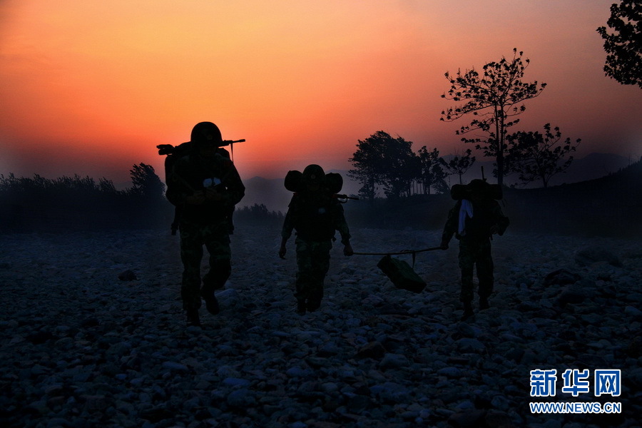 直击武警河南总队特战分队魔鬼训练