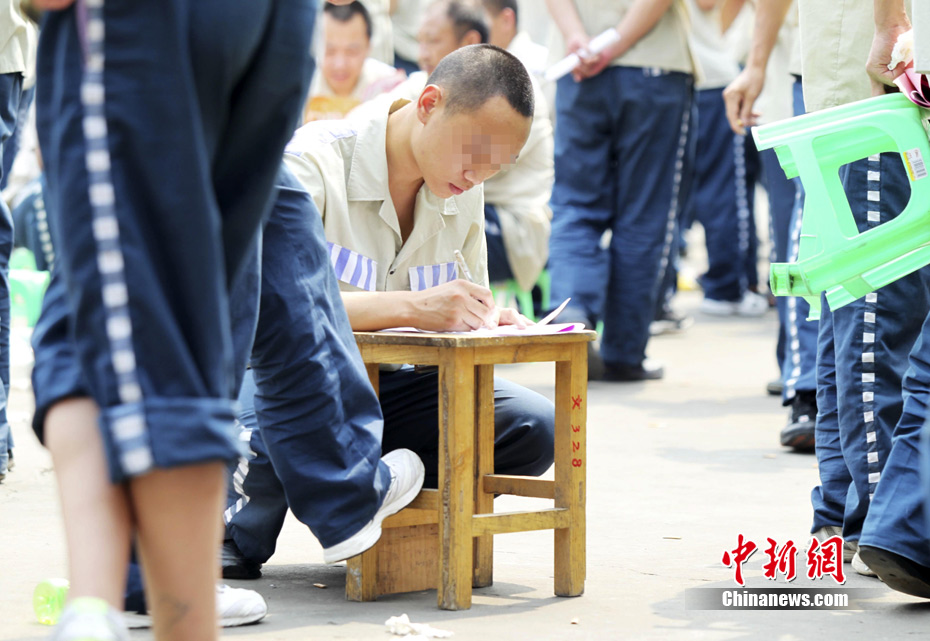 6月10日,河南洛阳,36家社会企业走进河南省洛阳监狱从即将刑满释放