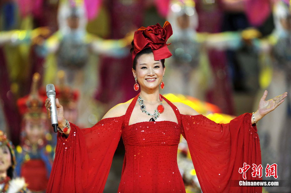 建党90周年文艺晚会我们的旗帜首次与观众见面