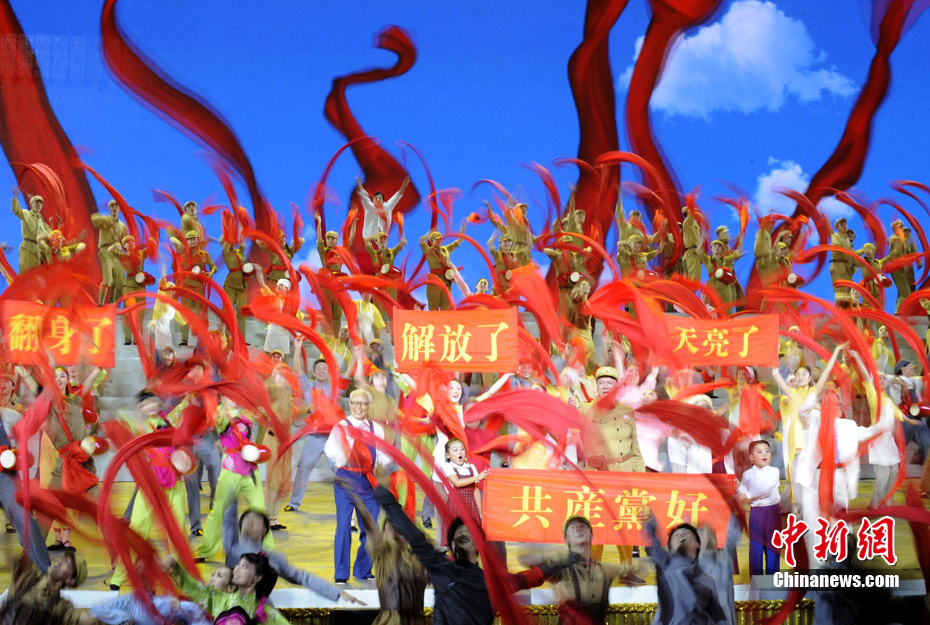 建党90周年文艺晚会我们的旗帜首次与观众见面