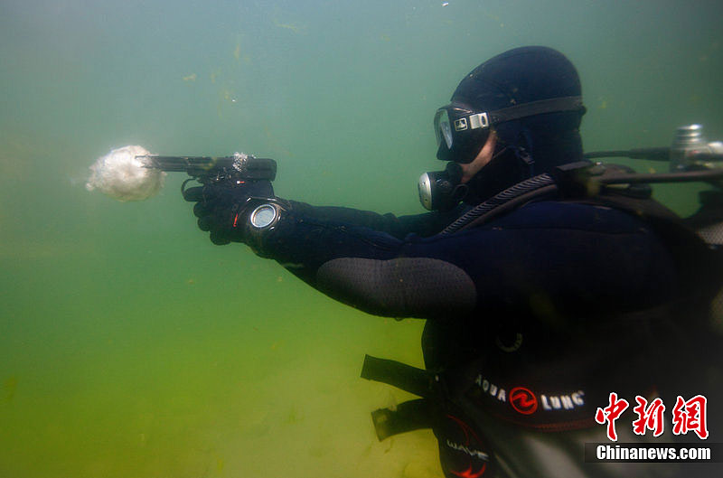 俄罗斯军队水下测试新作战武器